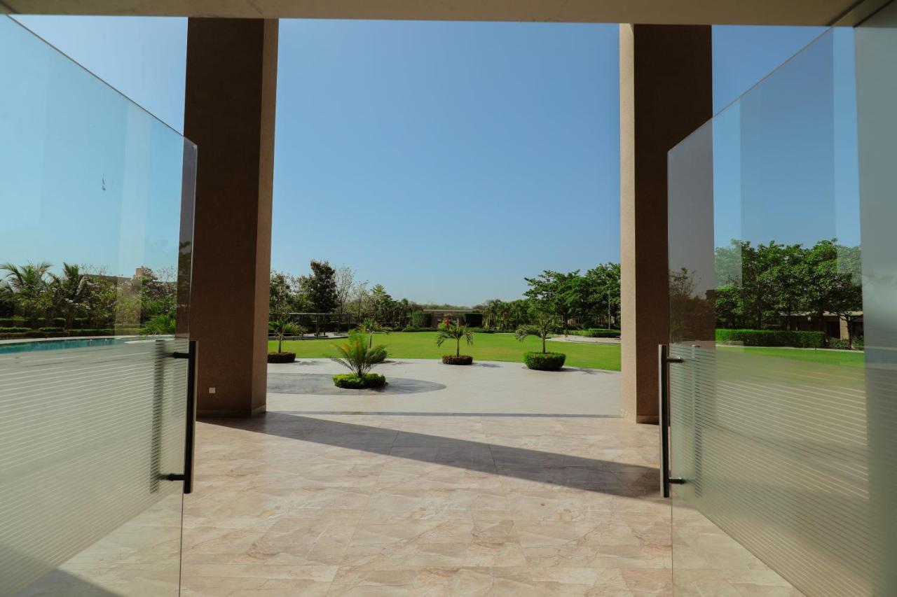 Hotel Club Heaven Palanpur Esterno foto